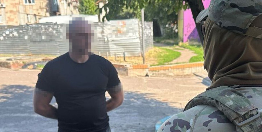 В Черкассах рэкетиры требовали 5 миллионов гривен с сына и вдовы военного ВСУ