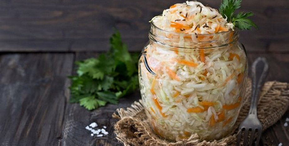 Министр здравоохранения США перешел на диету из мяса и квашеной капусты