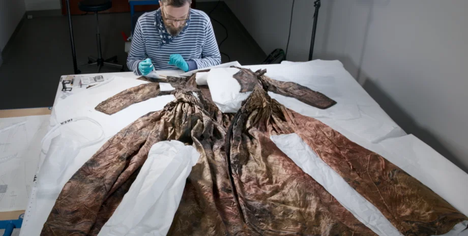 сукня, затонулий корабель, плаття, дослідник, скарб