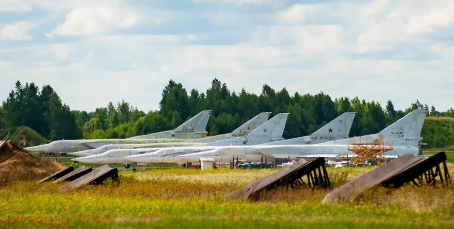 самолеты, аэродром Шайковка