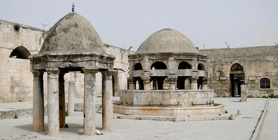 Мечеть у місті Маарат-аль-Нуман