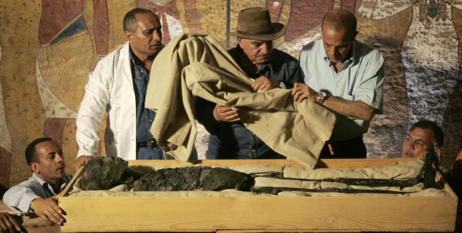 гробница Тутанхамона, археологи, кости Тутанхамона, фото