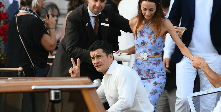 Орландо Блум засветился с женщиной в Венеции после разрыва с Кэти Перри