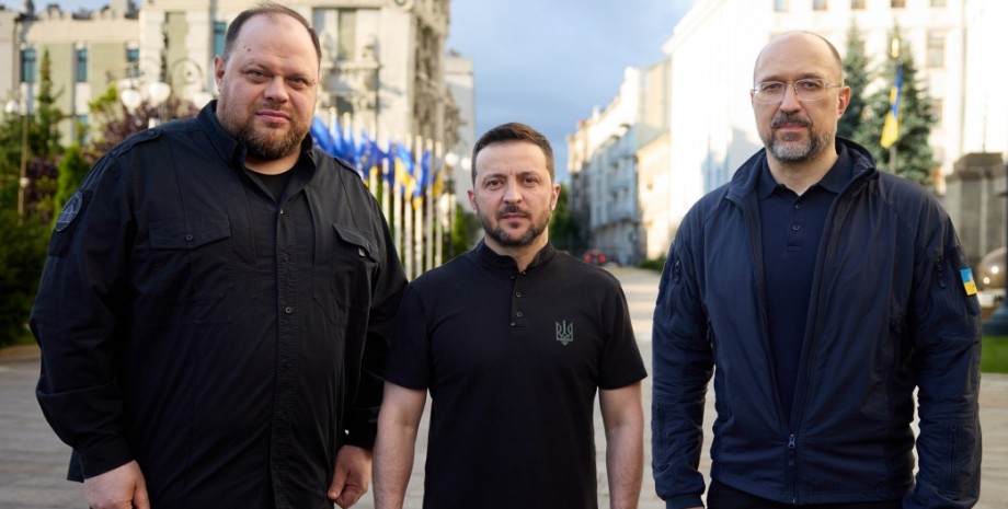 Руслан Стефанчук, Владимир Зеленский и Денис Шмыгаль Руслан Стефанчук, Владимир Зеленский и Денис Шмыгаль