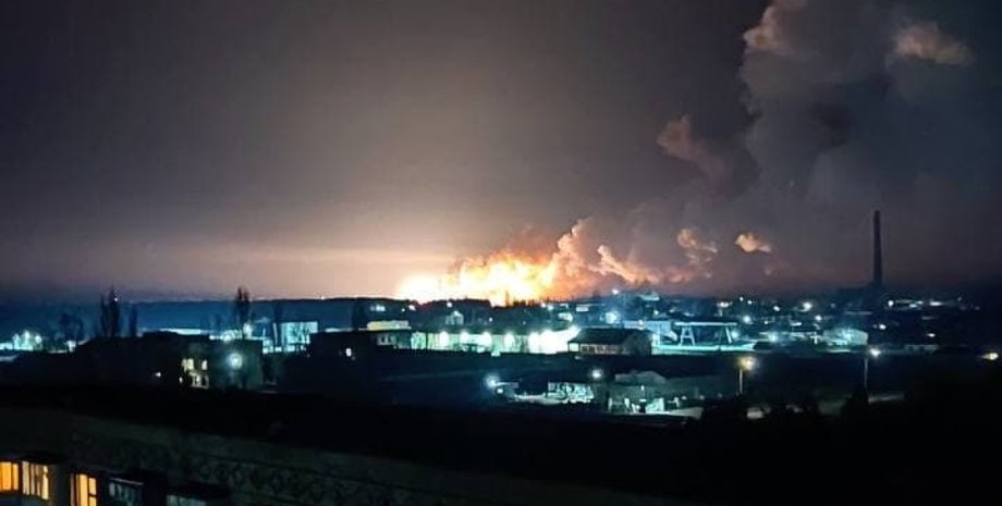 взрыв прилет, взрыв, прилет, дым, место прилета, пожар