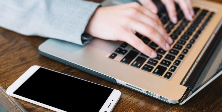 Видалення даних, гаджети, смартфон, ноутбук, телефон, фото