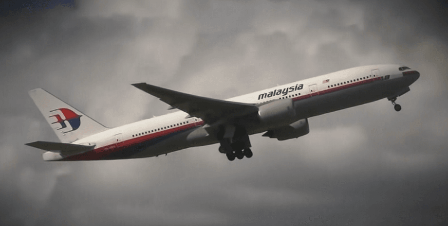 Самолет Boeing 777 авиакомпании Malaysia Airlines, аналогичный пропавшему рейсу MH370