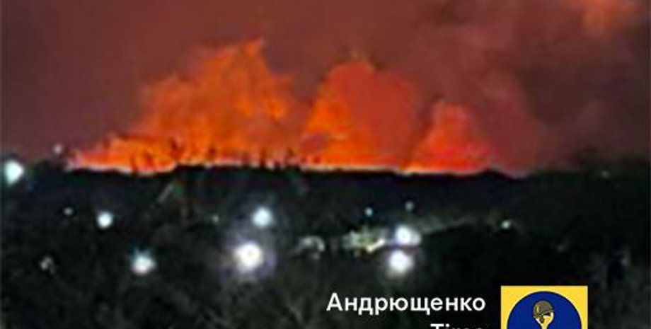 прилет Мариуполь, взрыв Мариуполь, пожар Мариуполь, Мариуполь, Мариуполь