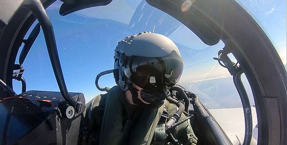 Пілот британського винищувача Typhoon