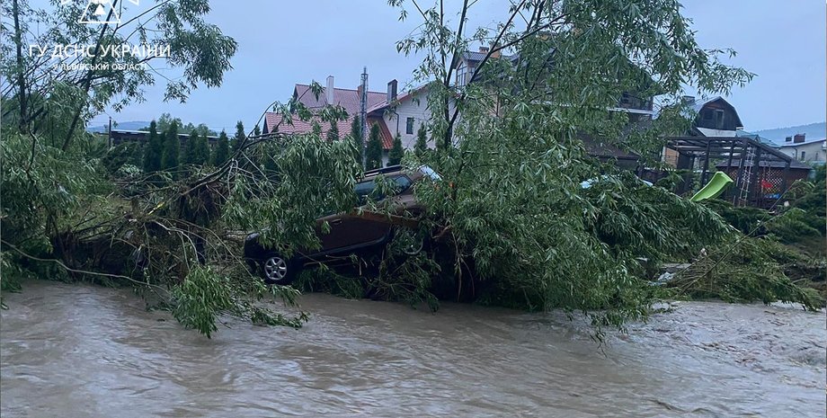 львівська область повінь, повінь у львівській області, сильні зливи у львівській області, затоплення львівської області