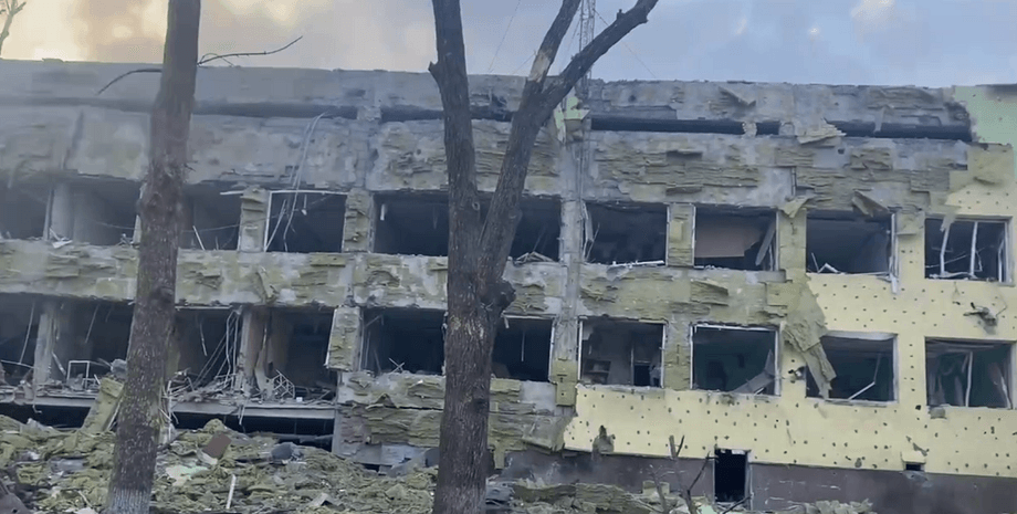 Маріуполь, лікарня Маріуполь, війська РФ