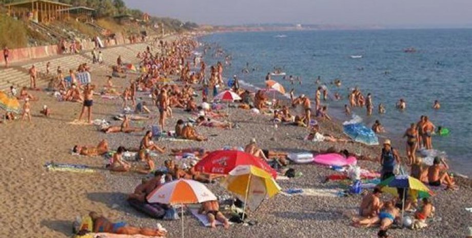 Крымский пляж / Фото: kafa.ws