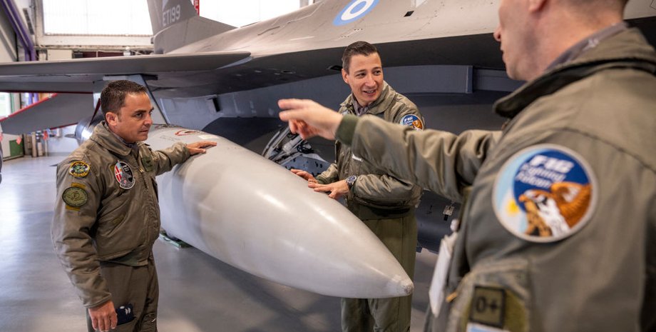 літак F-16, літак F-16 Аргентина, літак F-16, літак F-16 Аргентина, чому F-16 продають Аргентині, коли Україна отримає F-16