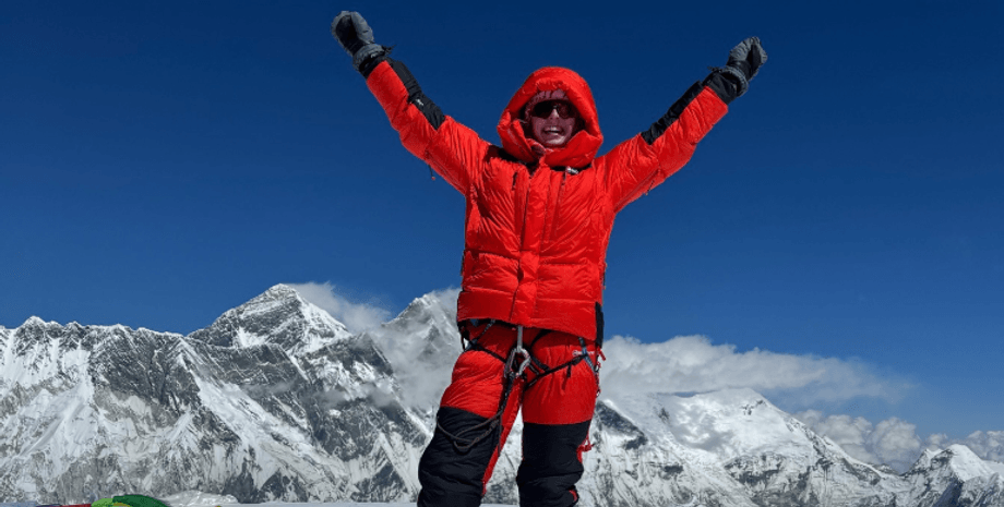 Еверест ледь не вбив молоду альпіністку: вона провела чотири дні в "зоні смерті"