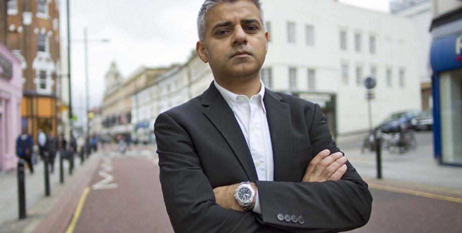 Садик Хан / Фото: asian-voice.com