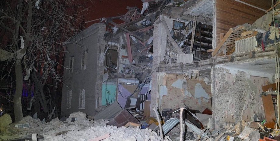 обстріл Запоріжжя, РФ атакувала Запоріжжя, влучання в будинок, нічна атака, атака РФ, наслідки обстрілу