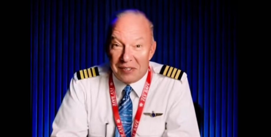 Пілот авіакомпанії поділився важливою порадою, яка може врятувати пасажирів від неприємних ситуацій