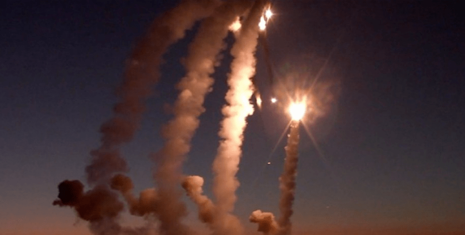 Россияне атаковали Украину крылатыми ракетами и Шахедами ракетная атака