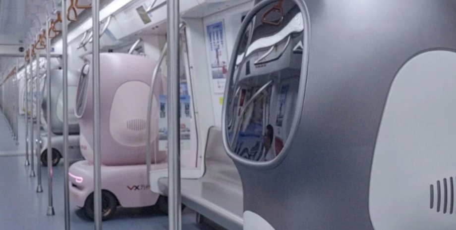 Роботы передвигаются поездами метро и пополняют запасы в торговых точках