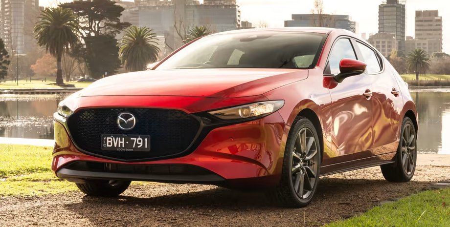 Mazda, Mazda 3, Хетчбек, Седан, Авто, Автомобілі, Фото, Новинки, Японія, Оновлення, Дизайн, Інтер'єр