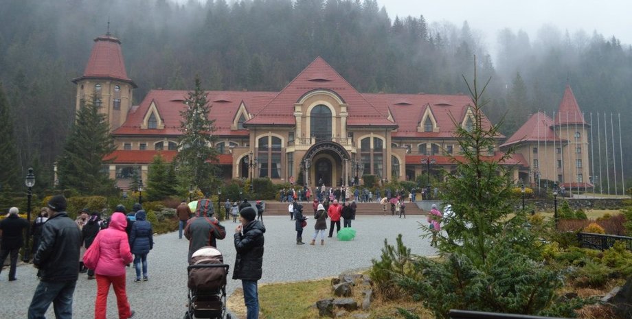 Главный дом резиденции "Синегора" / Фото: zik.ua