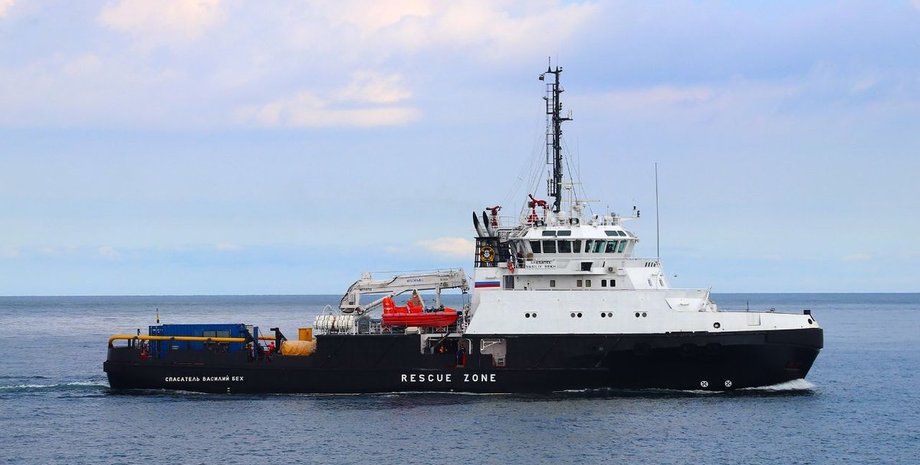 Буксир "Спасатель Василий Бех" затонул, удар ракетами по российскому судну