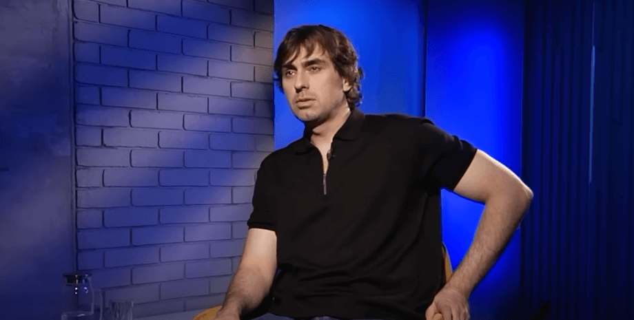 Алексей Гнатовский, звезда Довбуша, мобилизация в Украине, актер театра, бронирование актеров, новости войны