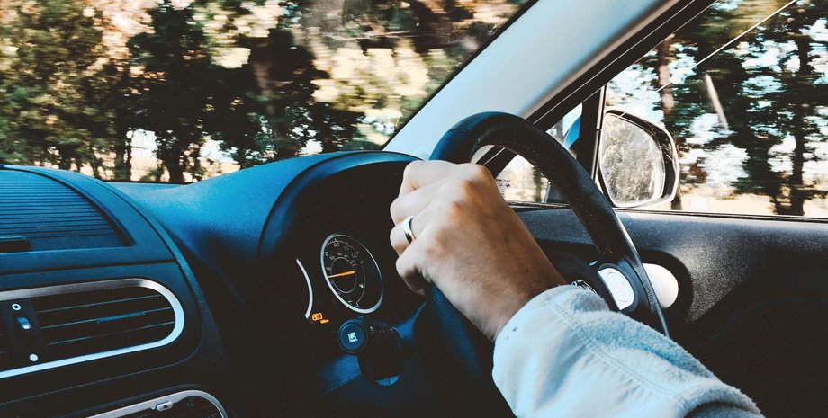 правила сидения за рулем авто