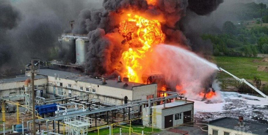 Пожар на заводе