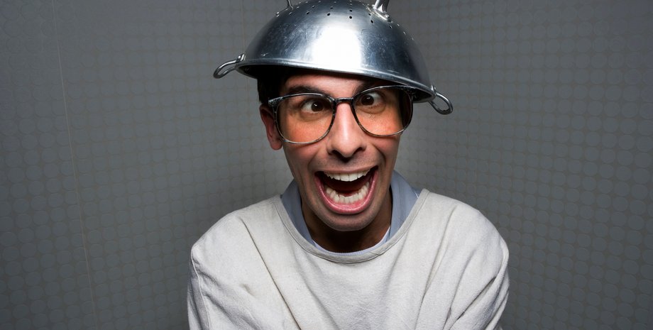 дуршлаг, сумасшедший профессор, чокнутый профессор, черная дыра