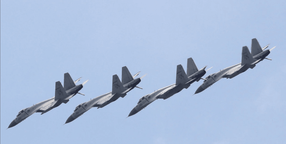 Китайські військові літаки