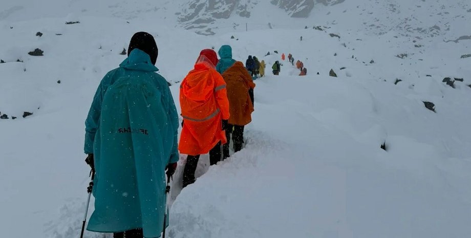 туристы на эвересте