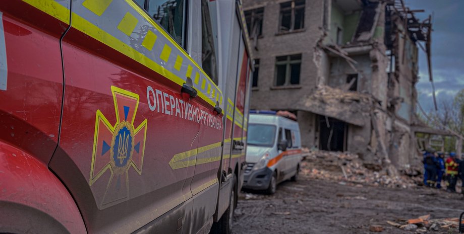 обстрелы городов Украины, Кременчуг, ракетный удар, Полтавская область, взрывы в Украине, взрывы в Сумской области