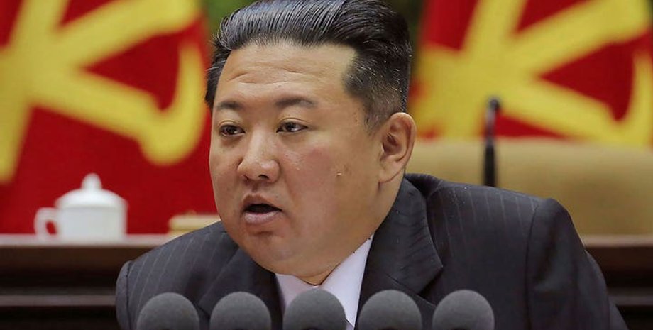 Ким Чен Ына