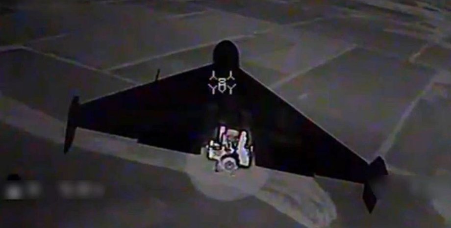 Дрон-перехватчик охотится на Шахед