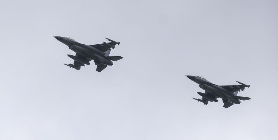 самолеты F-16