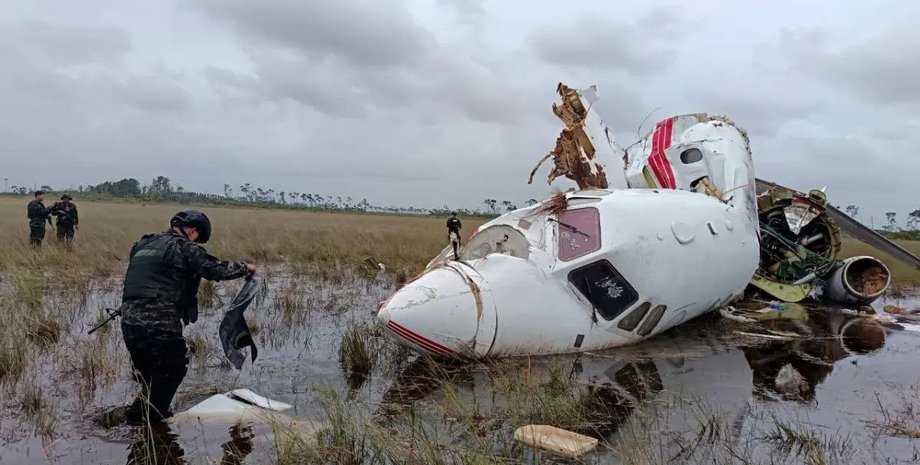 разбитый самолет с наркотиками