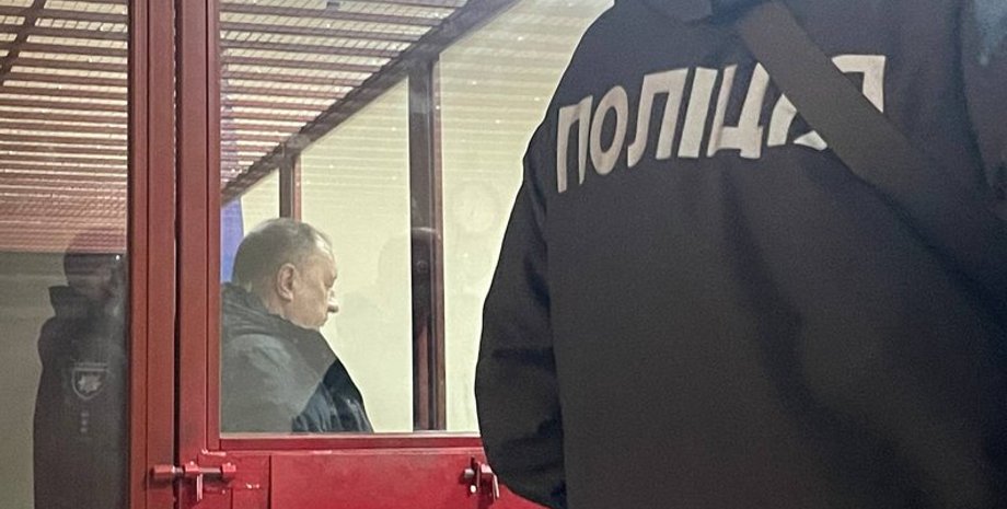 Суд, полиция, Гринкевичи, поставка одежды ВСУ, фото