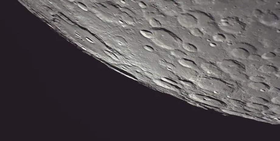 Луна южный полюс Resilience