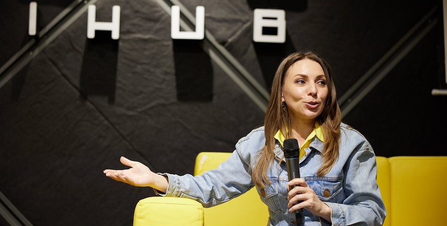 Грала в гру під час зустрічі з головою НАБУ - Загоруйко зняли на відео Аліна Загоруйко