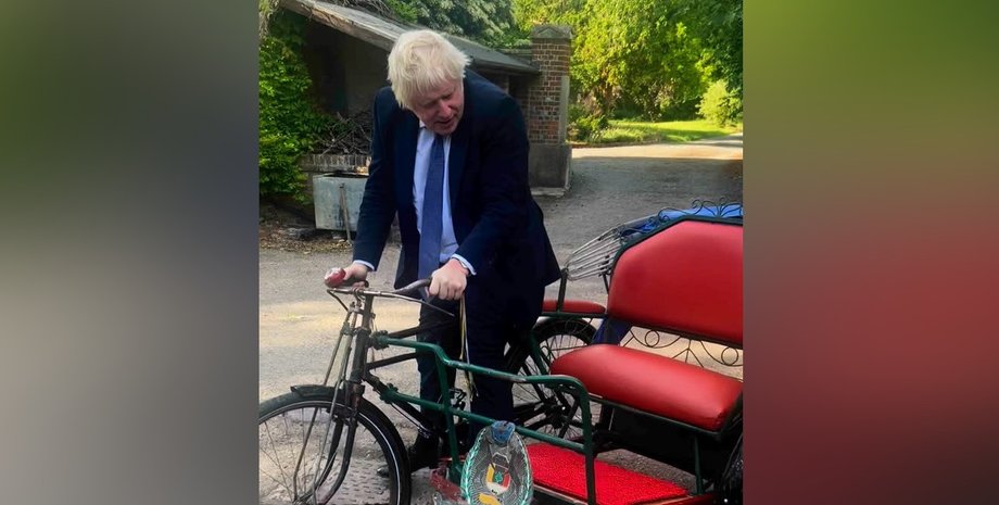 Борис Джонсон, Борис Джонсон на велосипеде, Борис Джонсон семья, сколько детей у Бориса Джонсона