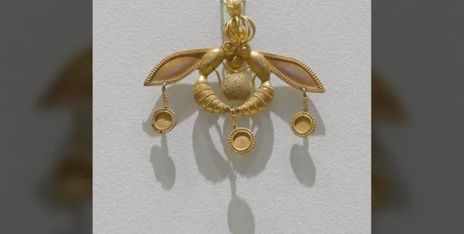 дослідники знайшли золоту прикрасу