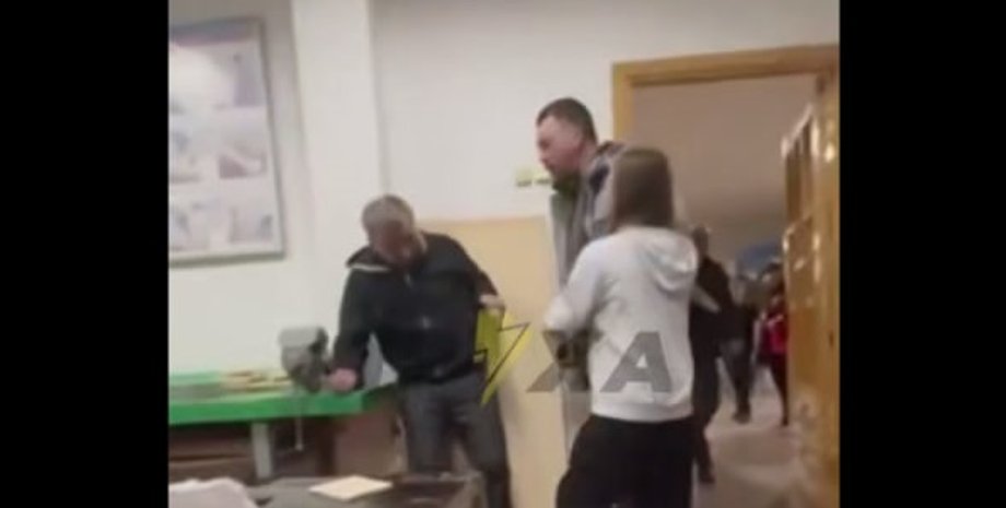 новости винницы, отец, учитель, трудовик, отец ученицы избил учителя