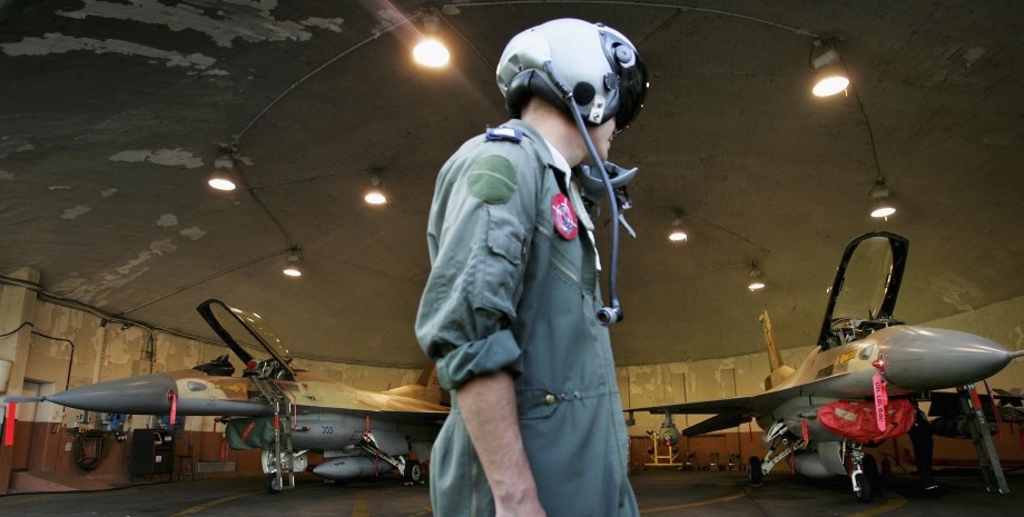 F-16 военная база истребители F-16, военная база, истребители, самолет F-16, F-16 Украина, F-16 США