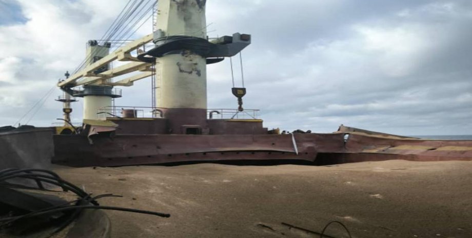 Ruské síly udeřily raketomet na civilní lodi pod vlajkou Saint-Kitts a Nevis, kt...