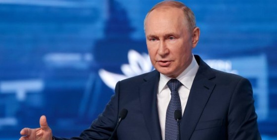 Laut Analysten versucht der Präsident der Russischen Föderation, eine ideologisc...
