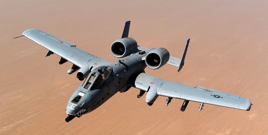 A-10 Thunderbolt II, штурмовик A-10 Thunderbolt II, літак A-10 Thunderbolt II, штурмовик A-10, Warthog, історія авіації, військова авіація