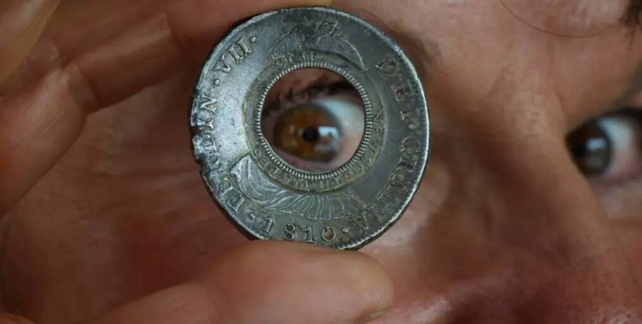 новини світу, новини польщі, монета, нумізмати, купити монети, дірявий долар, польща, австралія