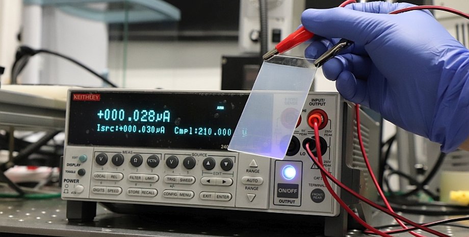 Новий трибоелектричний наногенератор