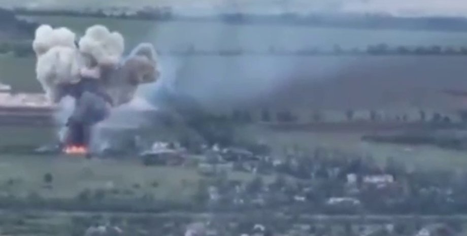 танк, що горить, танк окупантів горить